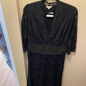 Kiyonna Screen Siren lace gown